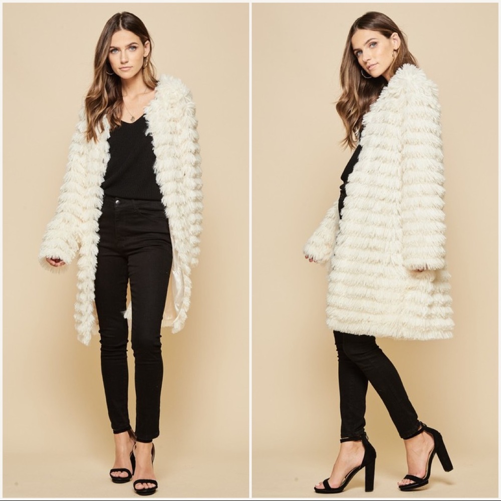 Store Closing - Last 2‼️ Ivory Faux Fur Jacket - Picture 4 of 8